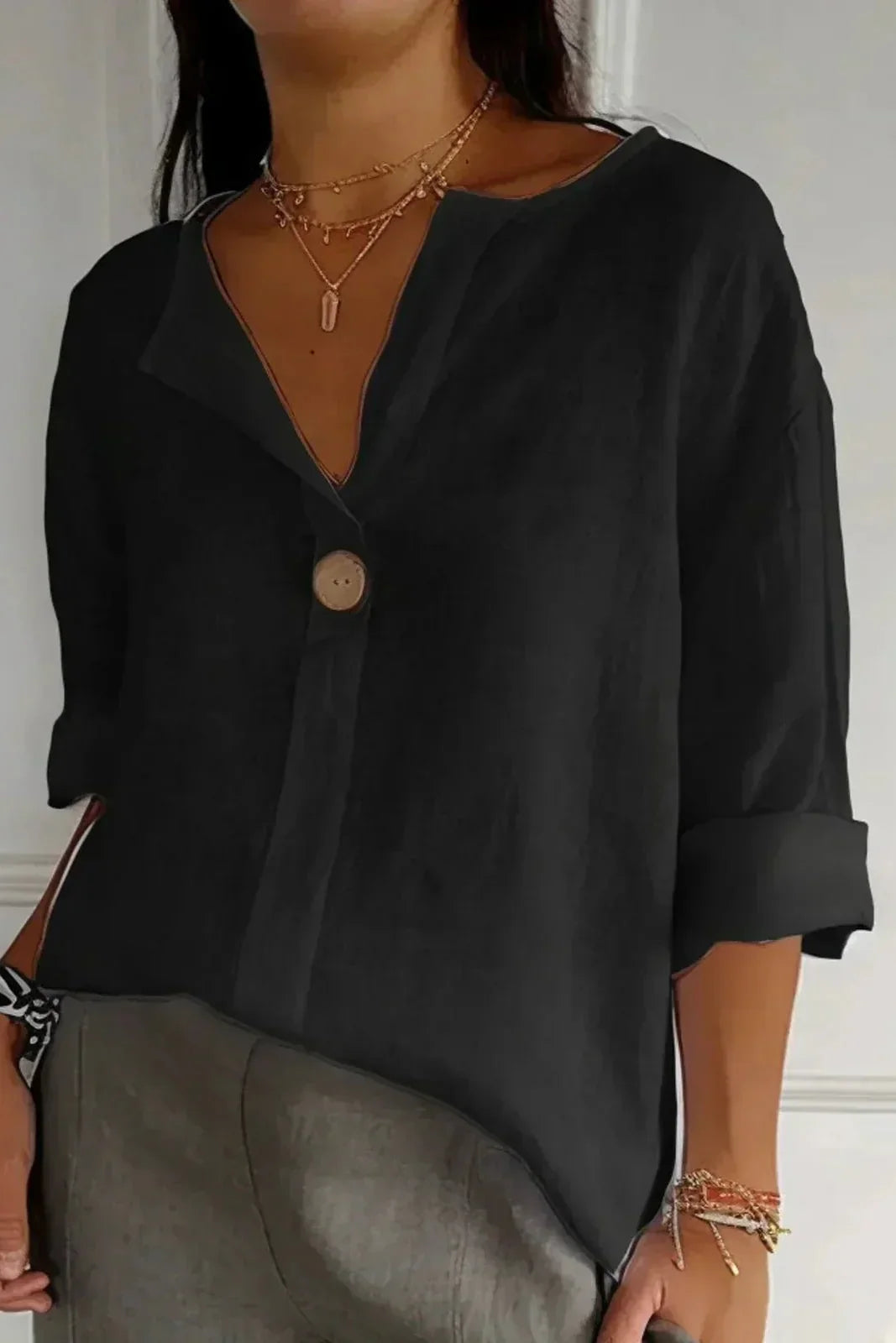 Evalora | Minimalist Single-Button Relaxed Blouse