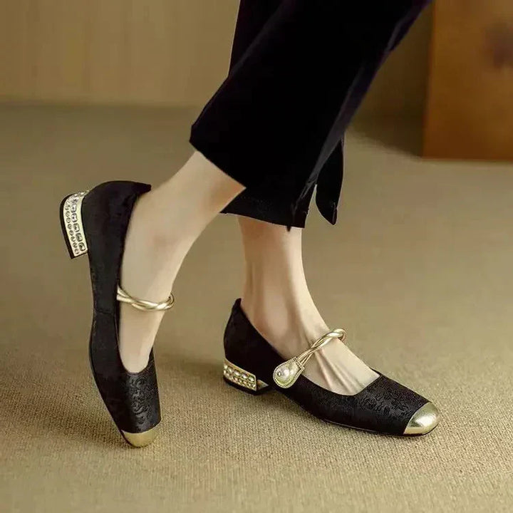 Averlyn | Elegant Low-Heel Flats, Refined Comfort