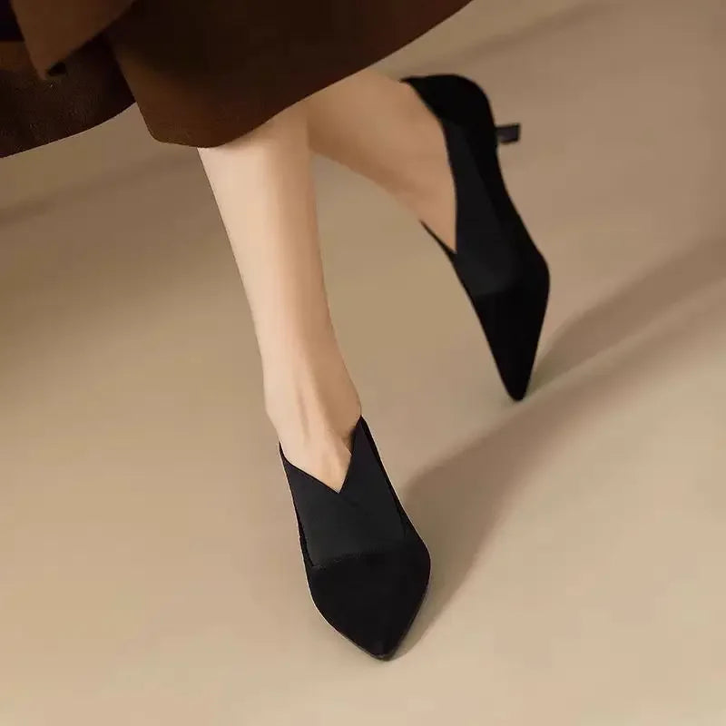 Virelle | Elegant Pointed Heel Pumps