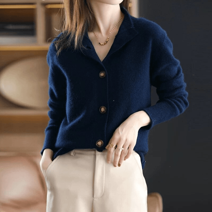 Isalie | Soft Button-Collar Sweater