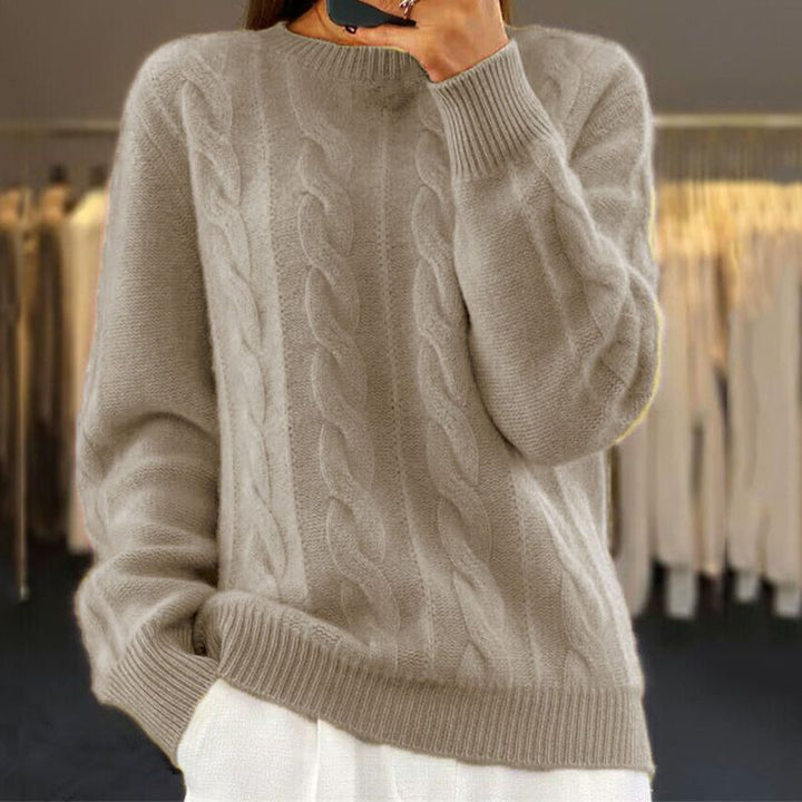 Alora | Classic Cable-Knit Sweater