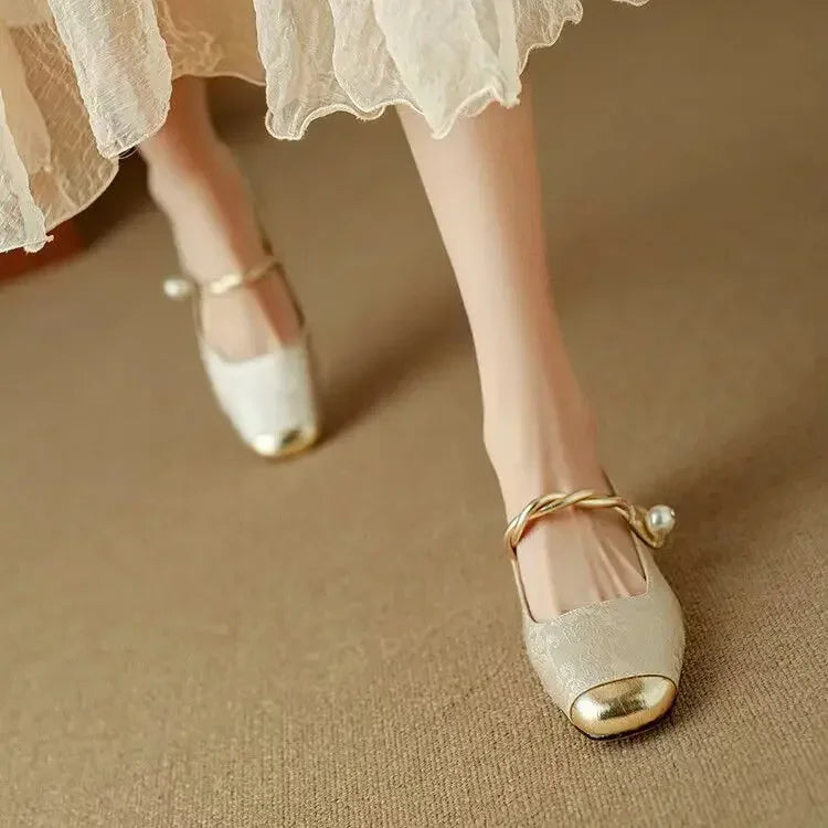 Averlyn | Elegant Low-Heel Flats, Refined Comfort