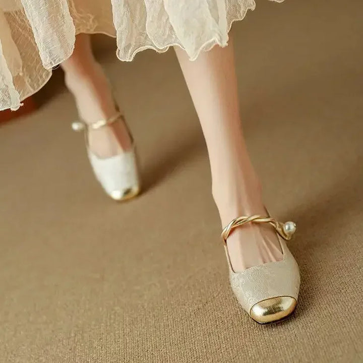 Averlyn | Elegant Low-Heel Flats, Refined Comfort
